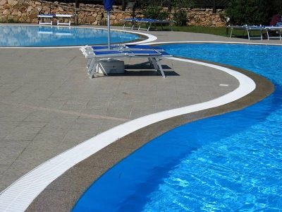 Swimming Pool Maintenance Services